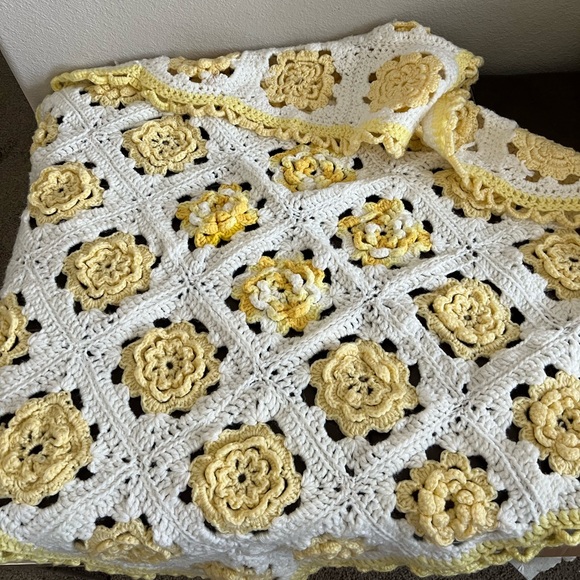 Handmade Vintage Crocheted Afghan Lap Blanket - Picture 2 of 6